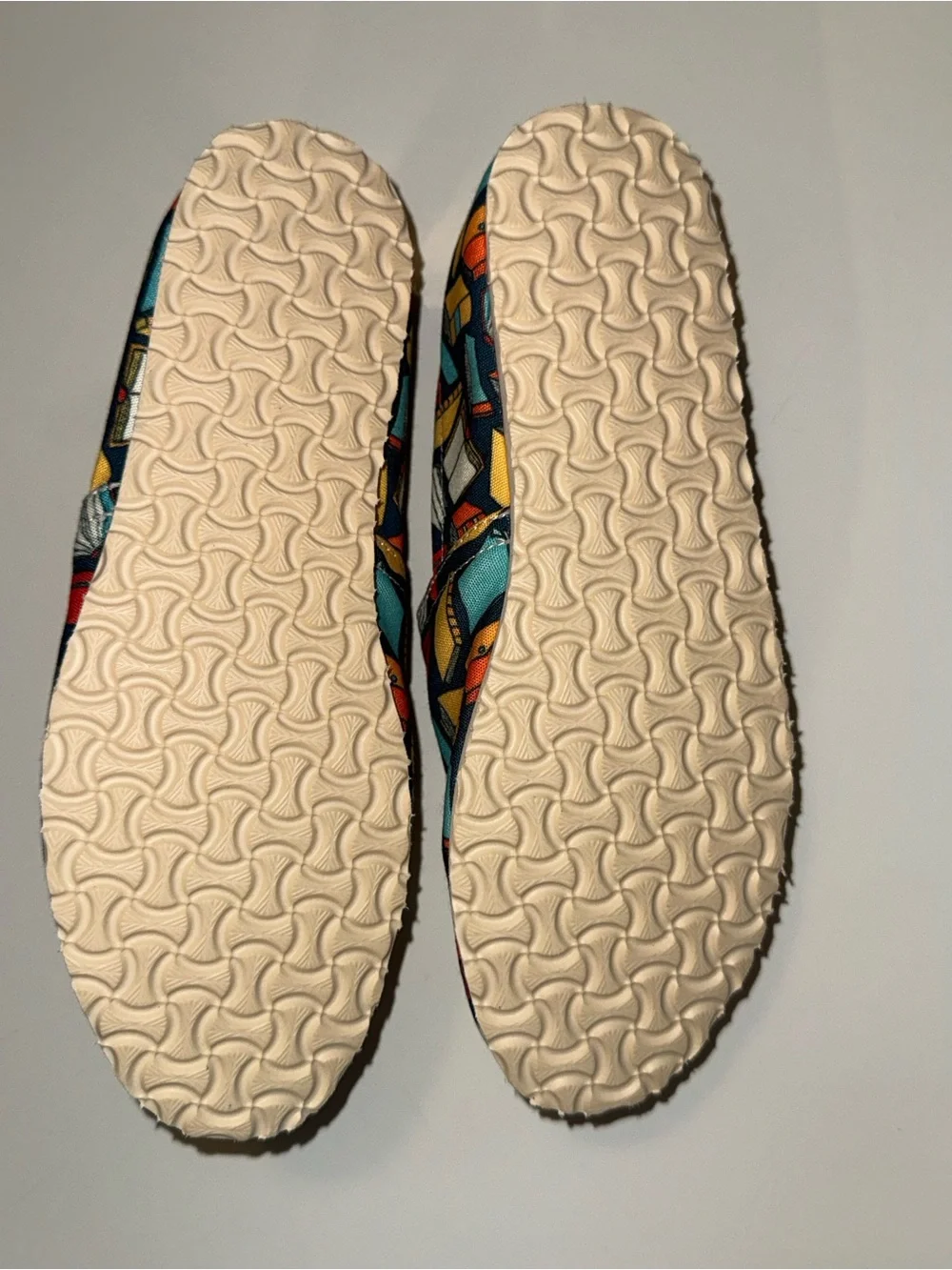 groove Kids Moccasins in Teal, Red, Yellow & White Book Print